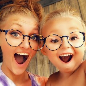 Meet your Posher, Courtney